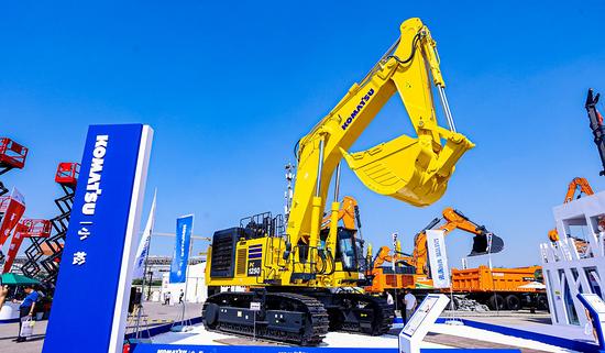 12月、中国のコマツ掘削機は108時間稼働し、前年比19.5%増加した。他の 4 つの地域も前年比プラス成長を記録しました。