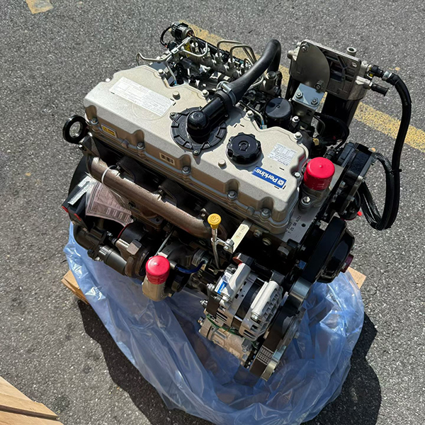 素晴らしいニュースです！ Perkins C4.4 エンジンが再入荷しました